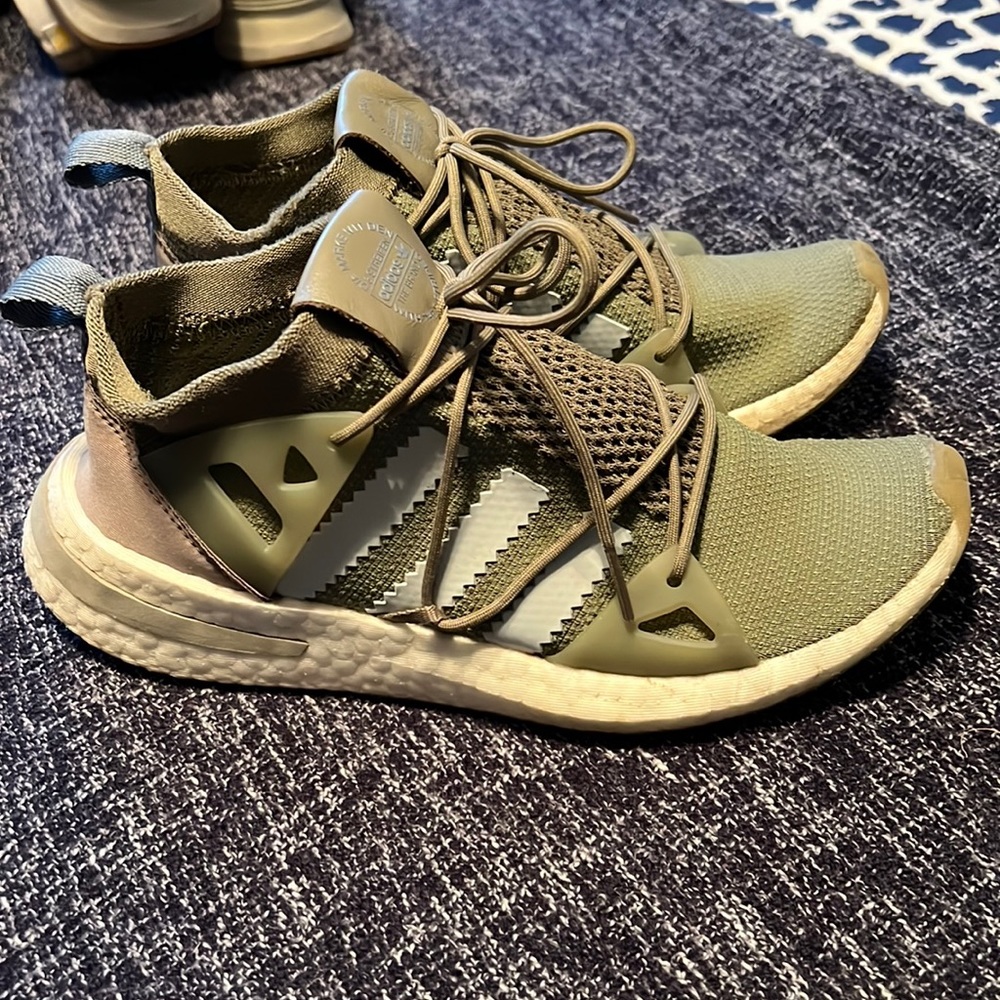 Adidas women’s sneakers